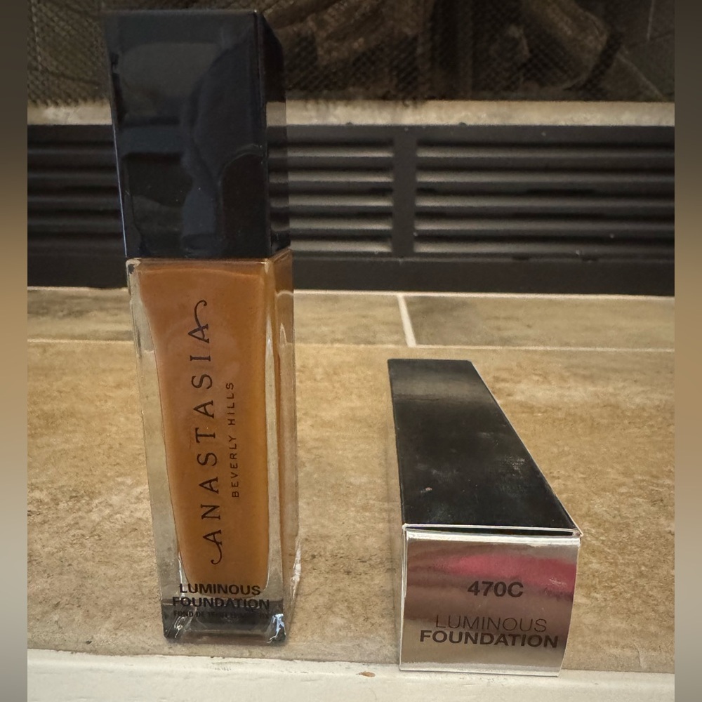 Anastasia Beverly Hills Luminous Foundation - 470C